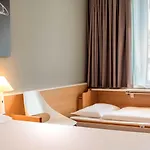 Ibis 3*