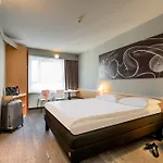 Ibis 3*