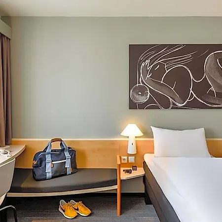 Hotel Ibis Brégence