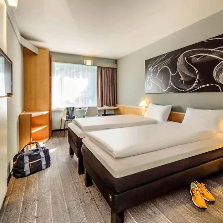 Ibis Hotel 3*
