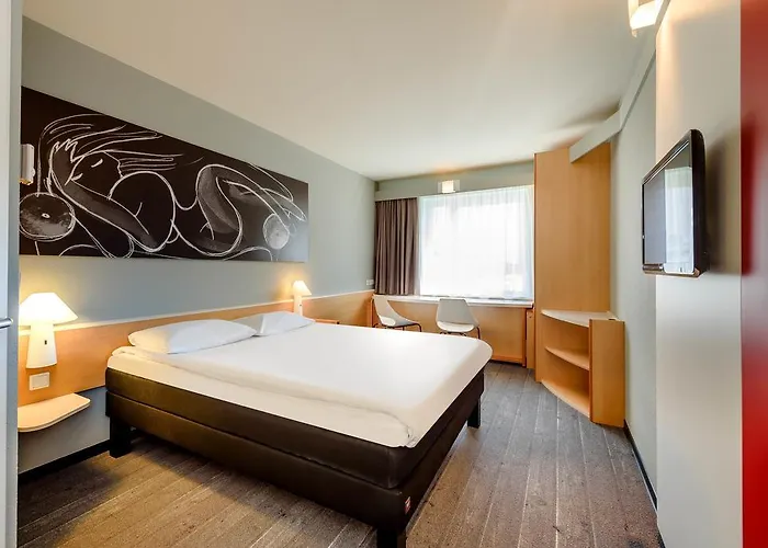 酒店 宜必思布雷根茨酒店 3*